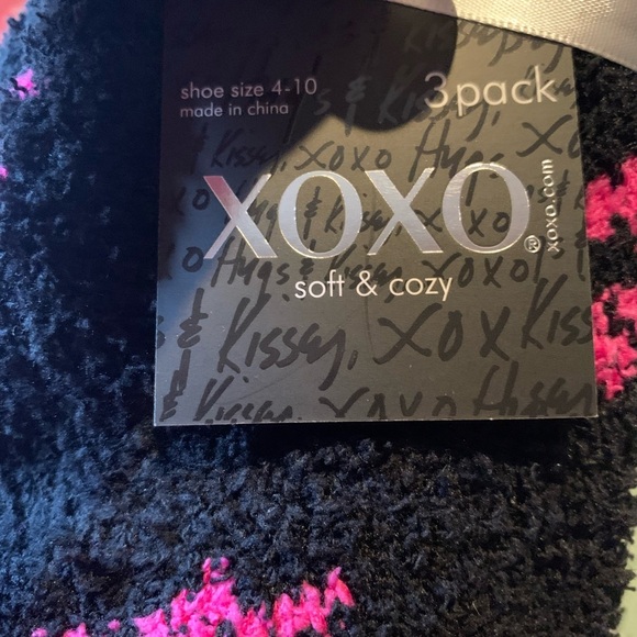 NWT XlOXO Women’s Black and Pink Cozy Socks Size 4 to 10 - Picture 5 of 7